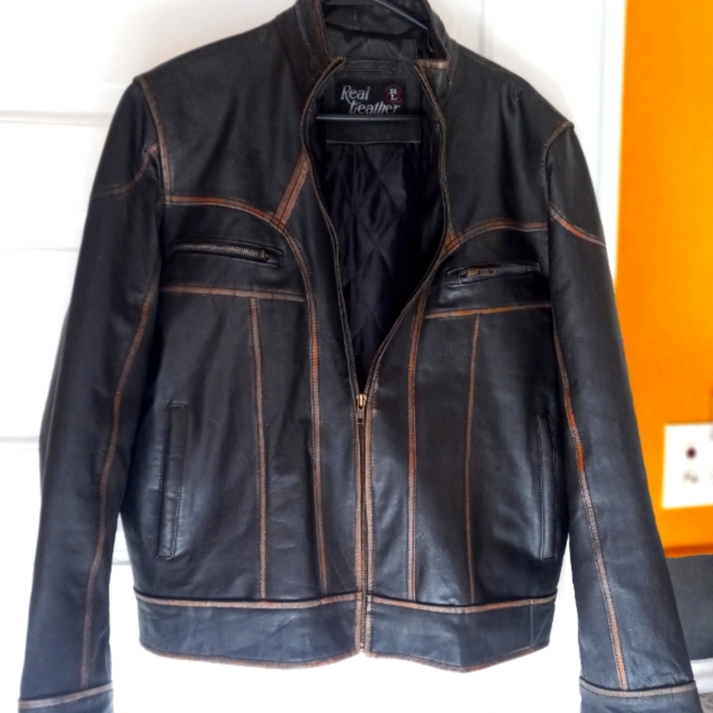 Vintage 90s REAL LEATHER brand ladies jacket.  SizeL